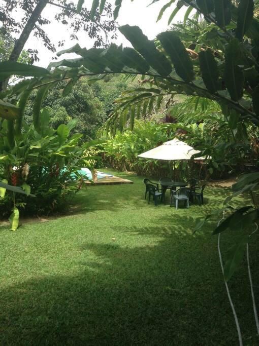 Chalet Chale Heliconias *